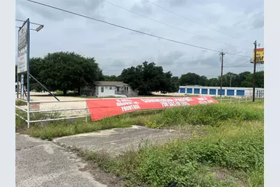 4116, 4118, 4124 N State Highway 46, Seguin, TX 78155 - Photo 4