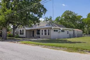 488 7th St, Somerville, TX 77879 - Photo 2