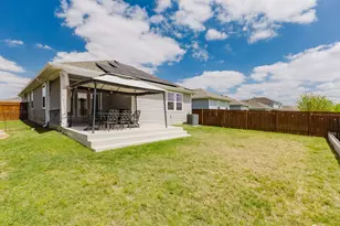307 Watercourse Wy, Bastrop, TX 78602 - Photo 32