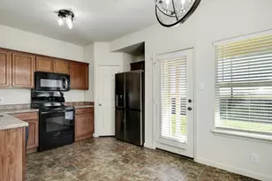 409 Teron Dr, San Marcos, TX 78666 - Photo 6