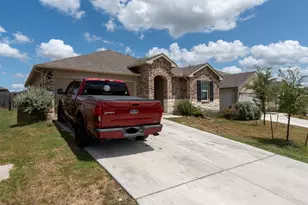 841 Indian Mallow, Seguin, TX 78155 - Photo 2