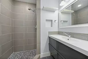 909 Reinli St, Austin, TX 78751 - Photo 14