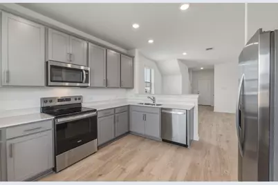 161 Green Berets Bend, Jarrell, TX 76537 - Photo 6