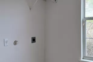 100 Maplewood S, Kyle, TX 78640 - Photo 6