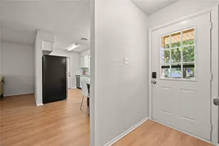 8204 Kellog Ct, Austin, TX 78745 - Photo 4