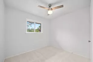 8204 Kellog Ct, Austin, TX 78745 - Photo 18