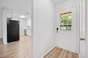8204 Kellog Ct, Austin, TX 78745 - Photo 4