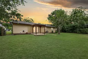 8204 Kellog Ct, Austin, TX 78745 - Photo 18