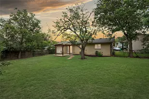 8204 Kellog Ct, Austin, TX 78745 - Photo 20