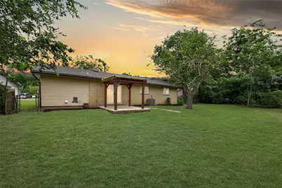 8204 Kellog Court, Austin, TX 78745 - Photo 20