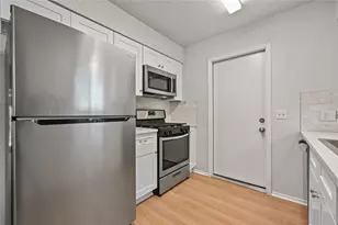 8204 Kellog Ct, Austin, TX 78745 - Photo 10