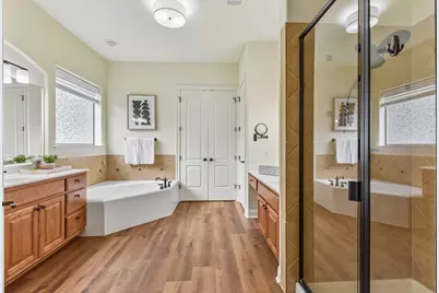 11213 Woodland Hills Trail, Austin, TX 78732 - Photo 20