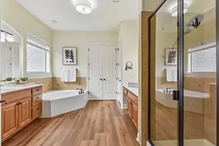 11213 Woodland Hills Trail, Austin, TX 78732 - Photo 20