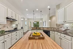 11213 Woodland Hills Trail, Austin, TX 78732 - Photo 14