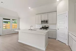 102 Melrose St, Hutto, TX 78634 - Photo 8