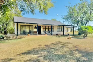 702 Pleasant Grove Rd, Elgin, TX 78621 - Photo 1