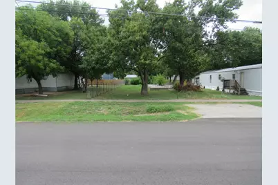210 E E Carrie Manor Road, Manor, TX 78653 - Photo 6