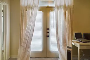 914 W 26th St, Austin, TX 78705 - Photo 28