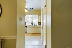 914 W 26th St, Austin, TX 78705 - Photo 4