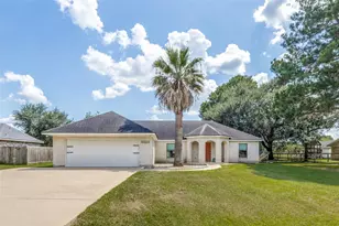 32227 White Wing Dr, Waller, TX 77484 - Photo 2