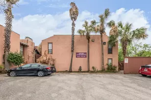 110 E 37th St, Austin, TX 78705 - Photo 12
