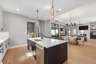 501 Black Wolf Run, Austin, TX 78738 - Photo 10