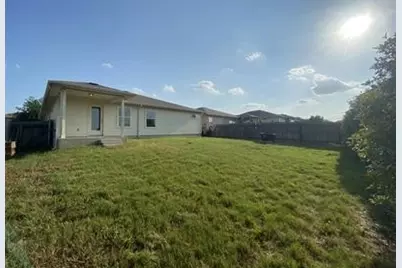 107 Lavaca Loop, Hutto, TX 78634 - Photo 16