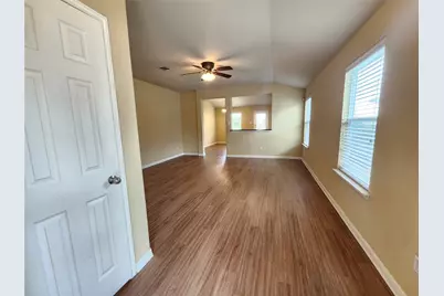 107 Lavaca Loop, Hutto, TX 78634 - Photo 4