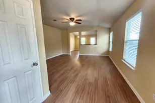 107 Lavaca Loop, Hutto, TX 78634 - Photo 4