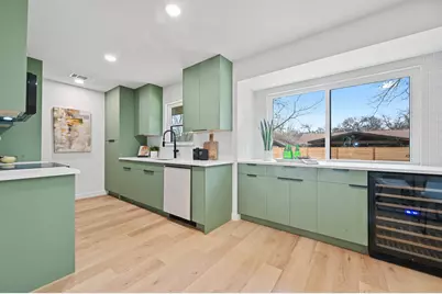 2600 Berkett Drive, Austin, TX 78745 - Photo 2