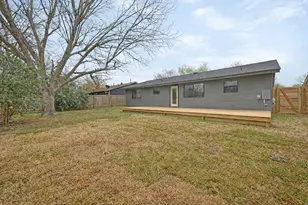 2600 Berkett Dr, Austin, TX 78745 - Photo 30