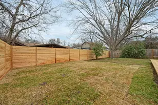 2600 Berkett Dr, Austin, TX 78745 - Photo 28