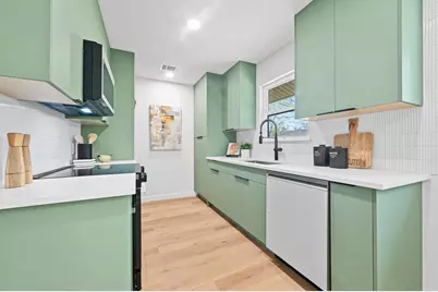 2600 Berkett Drive, Austin, TX 78745 - Photo 14