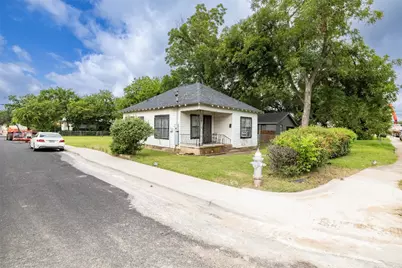 1909 E 14th Street, Austin, TX 78702 - Photo 2