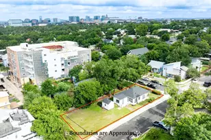 1909 E 14th St, Austin, TX 78702 - Photo 14