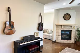 302 Deepwood Dr, Georgetown, TX 78628 - Photo 4