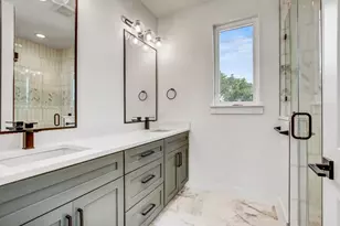 4127 E 12th St, Austin, TX 78721 - Photo 4