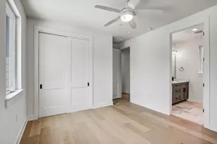 4127 E 12th St, Austin, TX 78721 - Photo 16