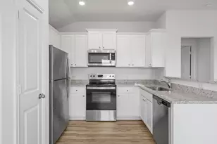 14705 Eagles Claw Wy, Elgin, TX 78621 - Photo 2