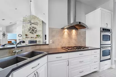 119 Maple Leaf Trail, Elgin, TX 78621 - Photo 10