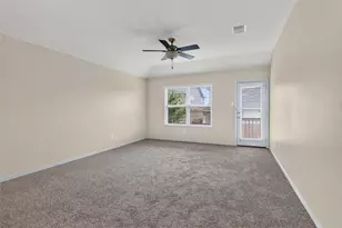 182 Tallow Trl, San Marcos, TX 78666 - Photo 4