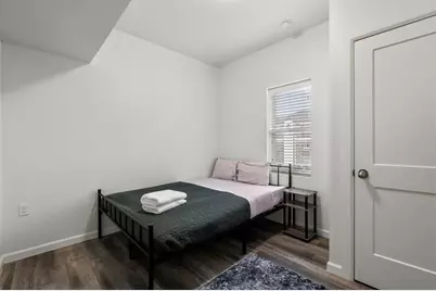 911 W 22 Street #401, Austin, TX 78705 - Photo 14