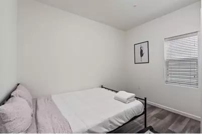 911 W 22 Street #401, Austin, TX 78705 - Photo 6