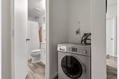 911 W 22 Street #401, Austin, TX 78705 - Photo 20