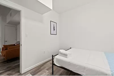 911 W 22 Street #401, Austin, TX 78705 - Photo 12