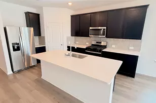 136 Woodbrook Dr, Georgetown, TX 78674 - Photo 2