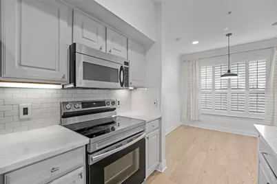 7701 Rialto Boulevard #1412, Austin, TX 78735 - Photo 10