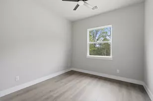 112 Heleakala Dr, Bastrop, TX 78602 - Photo 24