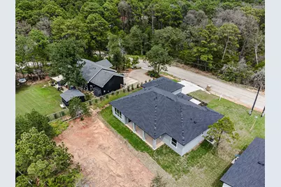 112 Heleakala Drive, Bastrop, TX 78602 - Photo 34
