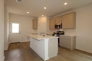 122 Heritage Forest Pkwy, Dripping Springs, TX 78620 - Photo 2